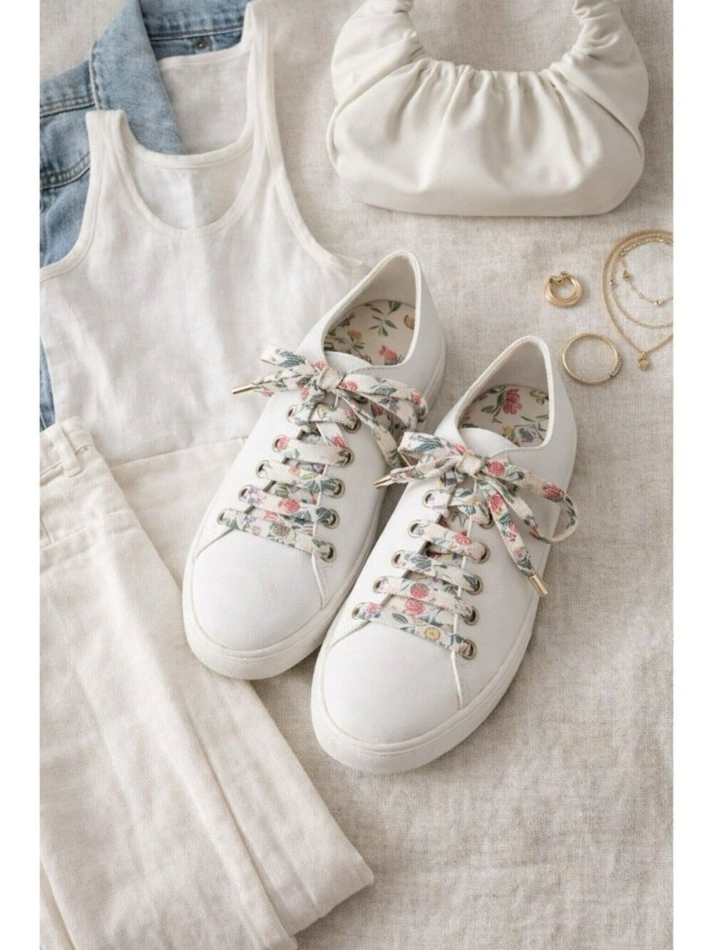 White Floral Lace Up Sneakers Casual Minimalist Preppy Women’s 7
